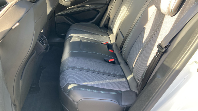 Peugeot 3008 1.6 Hybrid 225 Active Premium+ 5dr e-EAT8 Estate